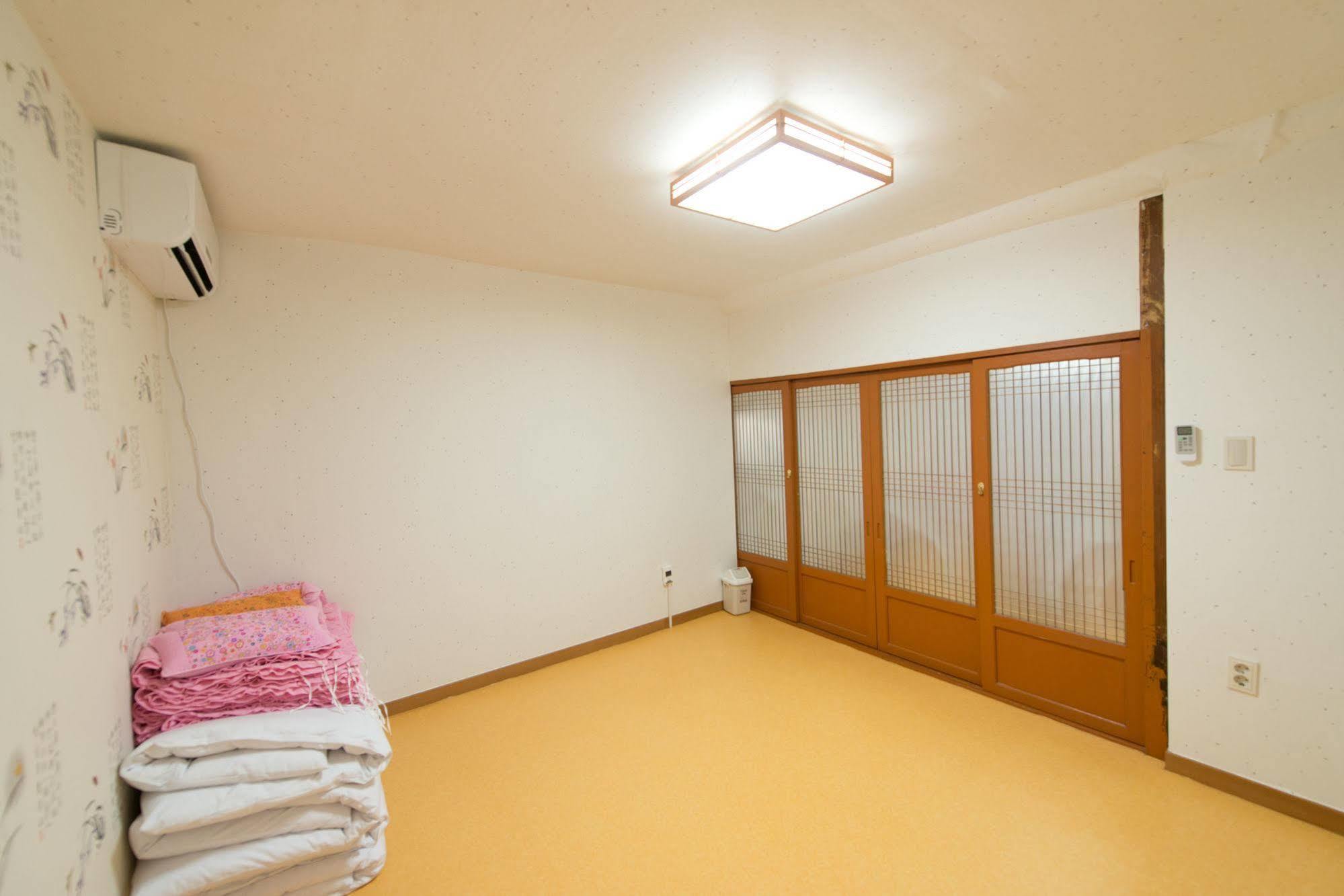 Empathy Hanok Guesthouse Τεγκού Εξωτερικό φωτογραφία